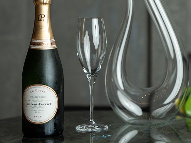 Please complete the form below and our events team will contact you for further details. 